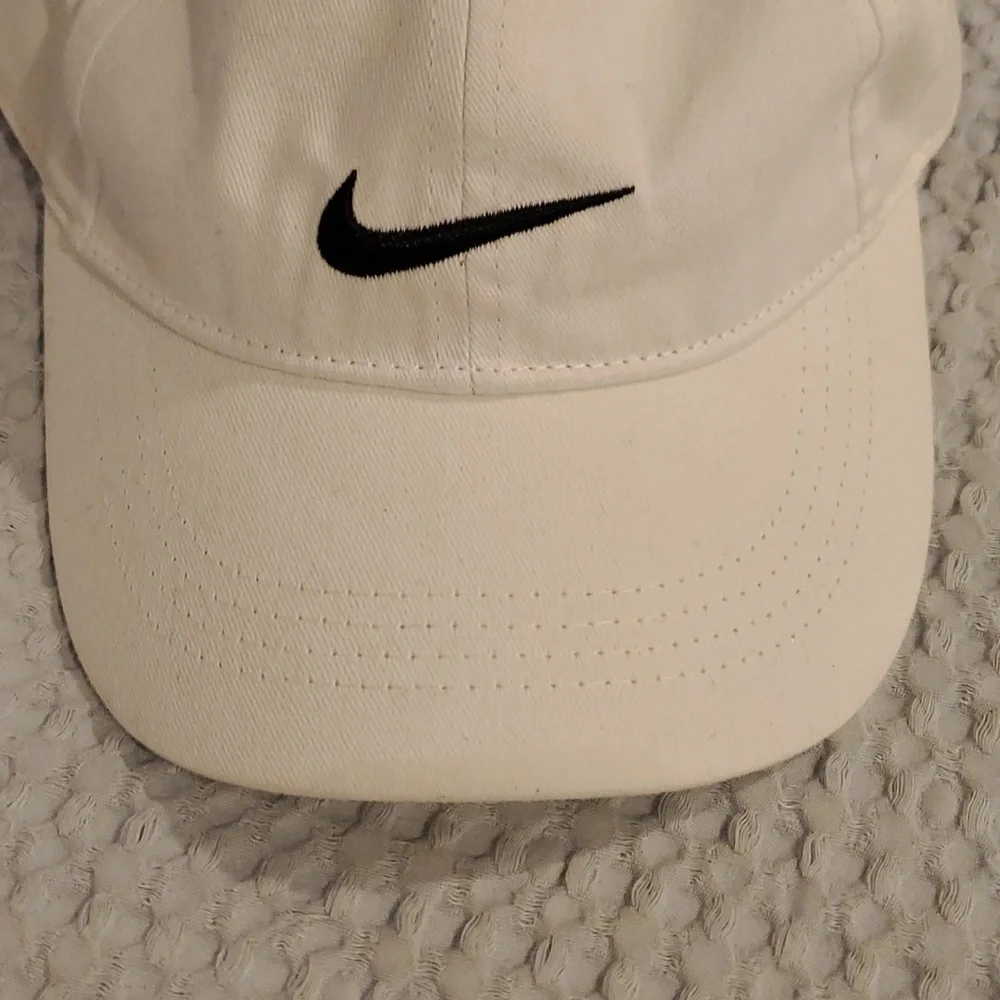 Nike Toddler Swoosh Hat Size 4 to 7 Years - Picture 2 of 5